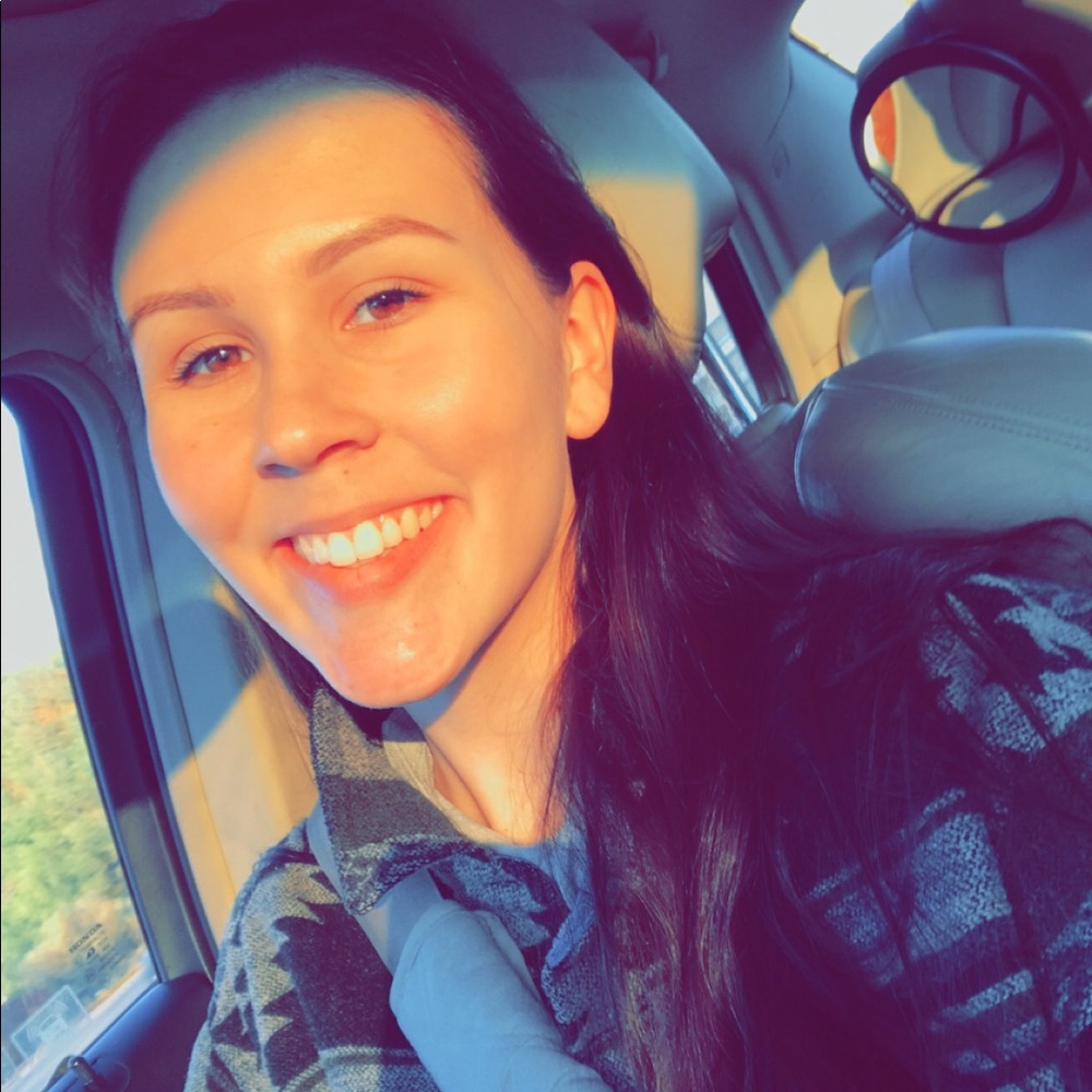 Meet your Posher, Angela